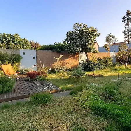 Maison Au Calme Avec Jardin Clos *